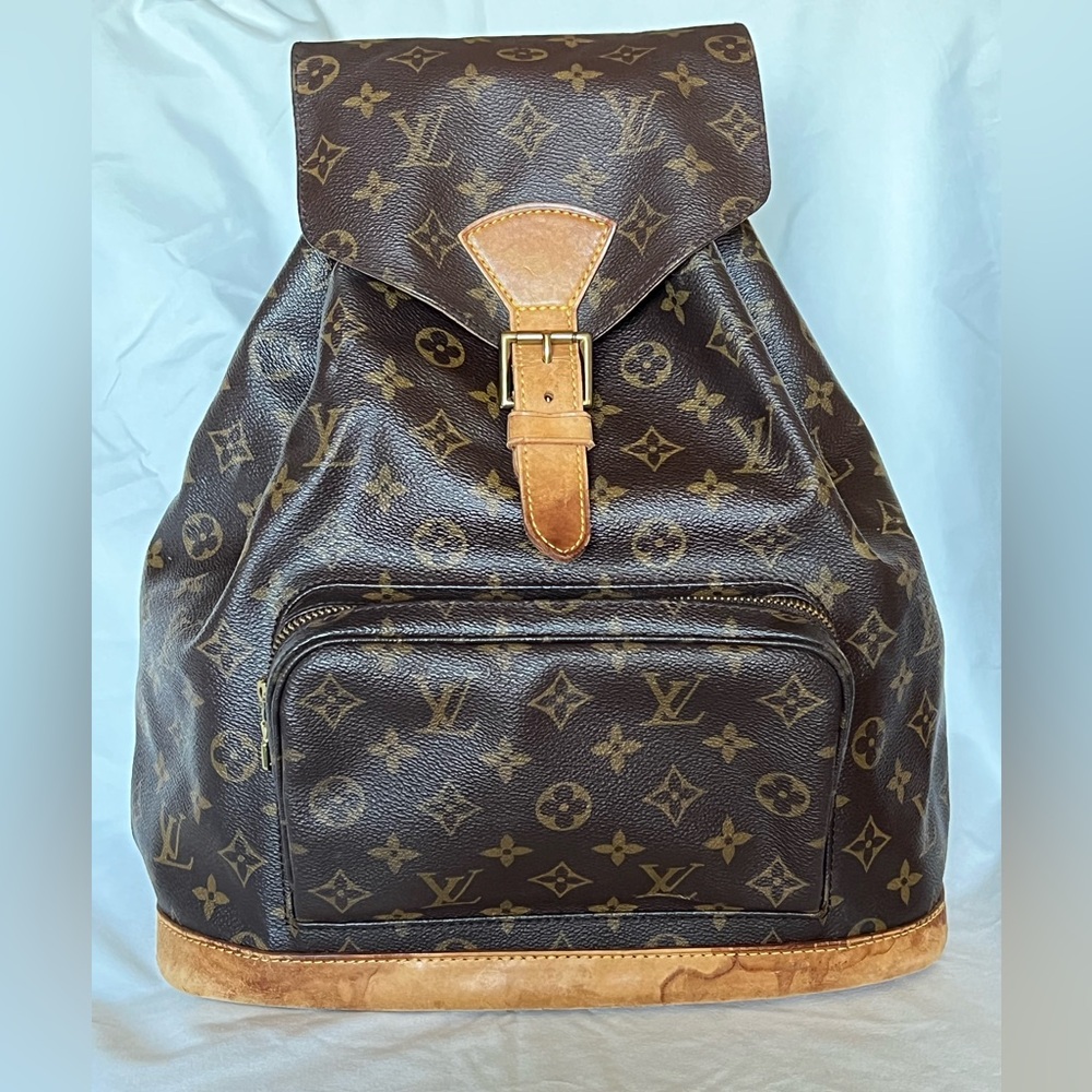 LOUIS VUITTON Monogram Montsouris GM Backpack